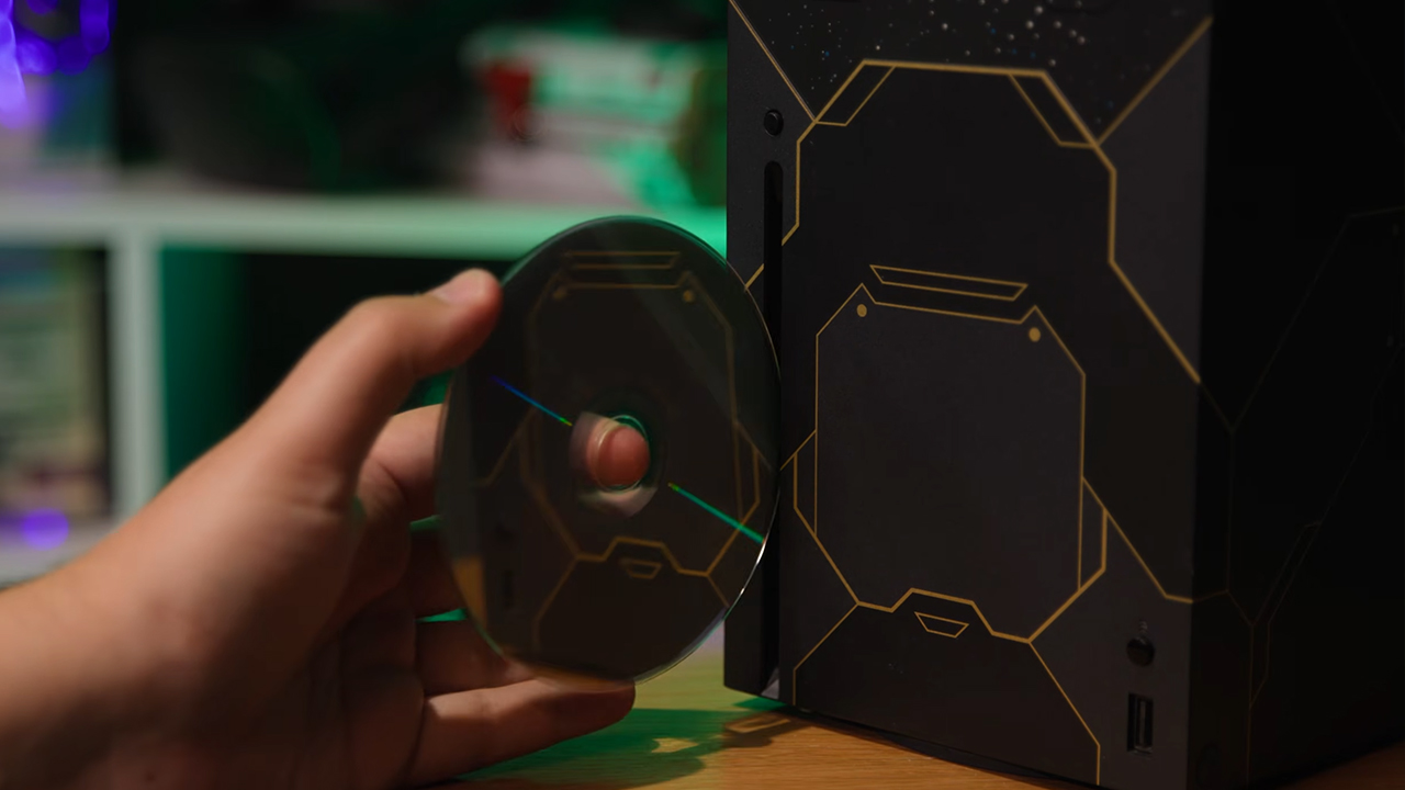 Microsoft запустила программу оцифровки дисковых игр на Xbox